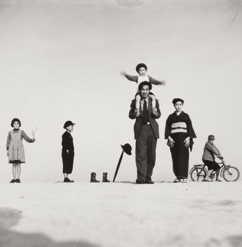 piknic ‹아빠와 엄마와 아이들›1949 ©SHOJI UEDA 복사 982x1000 1