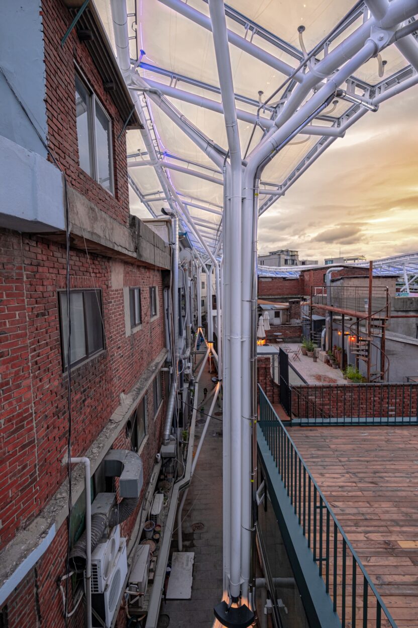 resize SeoulChaeng Edit3 43 832x1248 1