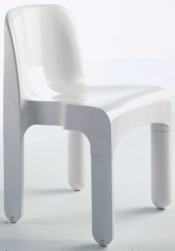 혁신을 거듭한 플라스틱 가구의 원조 카르텔 6 130113000008033 O