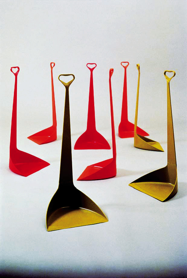 혁신을 거듭한 플라스틱 가구의 원조 카르텔 5 130113000008036 O