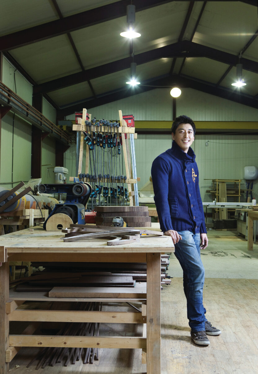 곡목으로 수집가를 사로잡은 가구 디자이너, 배세화 1 130113000017338 O