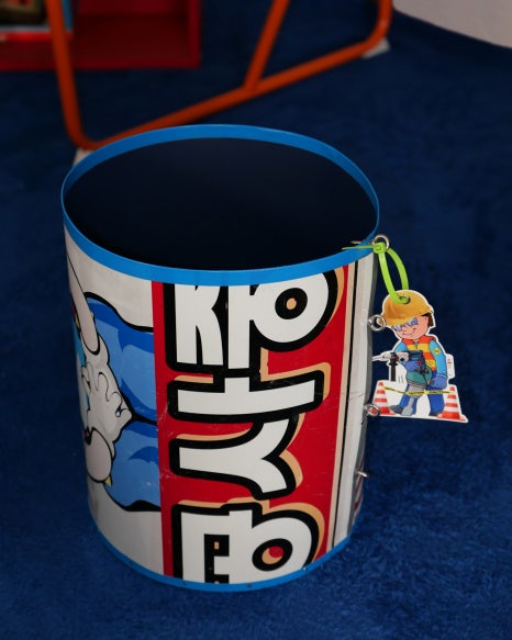 쓰레기에서 발견한 아름다움, 이티씨 블랭크 14 15 4