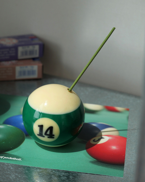 쓰레기에서 발견한 아름다움, 이티씨 블랭크 9 9 5 2