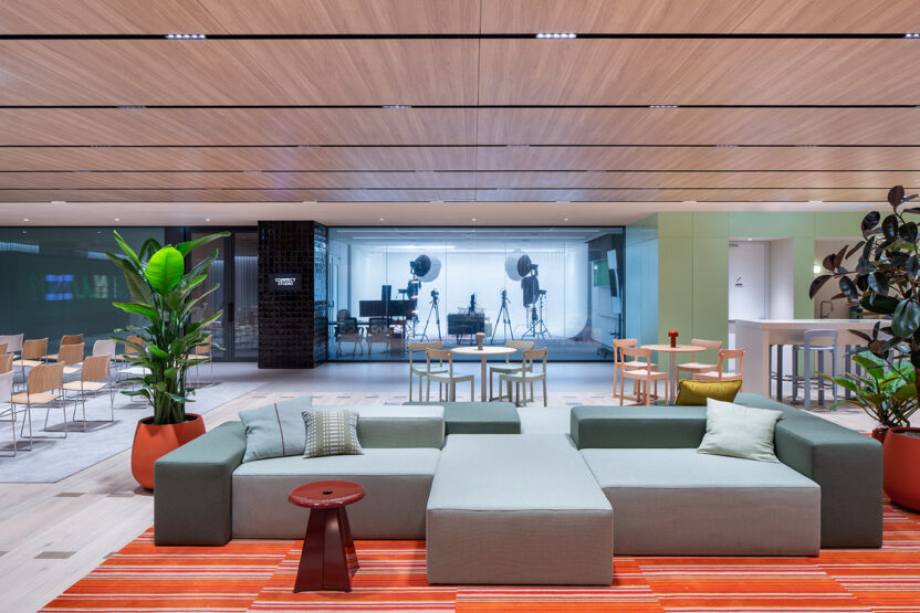 일상 속 트렌드 관측소, 올리브영N 성수 15 OY SSN 202411 007