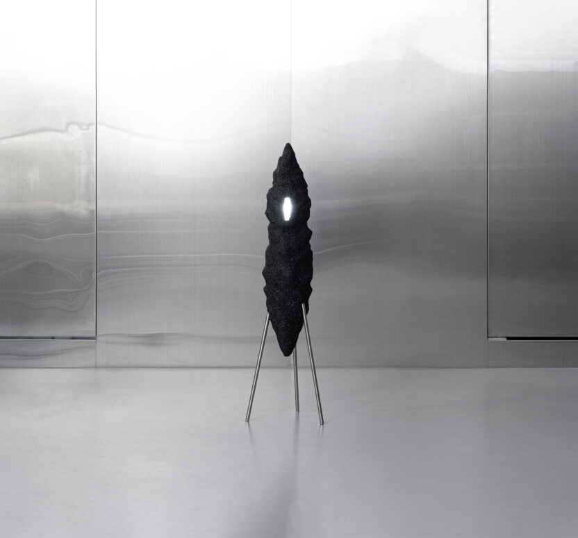 건축 폐기물을 가구로 재탄생시키다, TERRANOOK 2 stand lamp 1