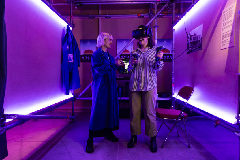 BMW 최초 ‘디지털 아트 카’를 선보였던 작가 5 20241129 AGNSW CaoFei SCREENRES 108