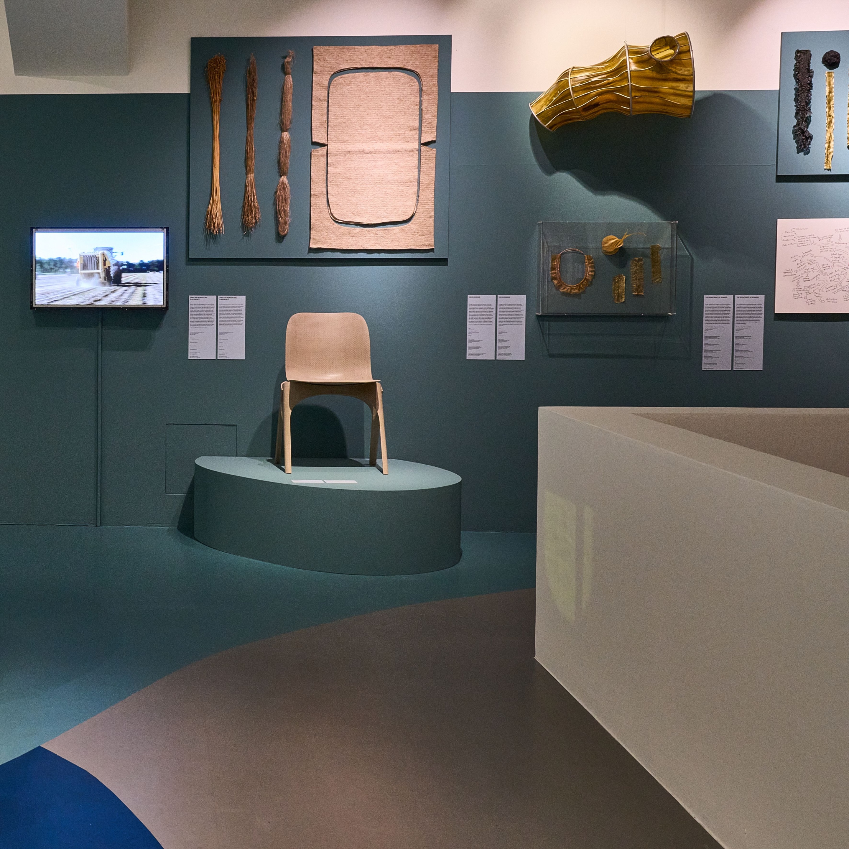 80명의 여성 디자이너를 통한 디자인 여행 11 20250214 032457