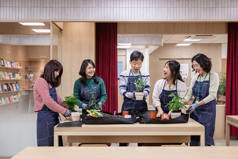 중장년 1인 가구를 위한 커뮤니티 공간, 마음마루 1 20250220 141805
