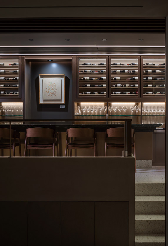 오프닝, 디자인으로 여는 와인과 예술의 세계 1 210825000000379 O