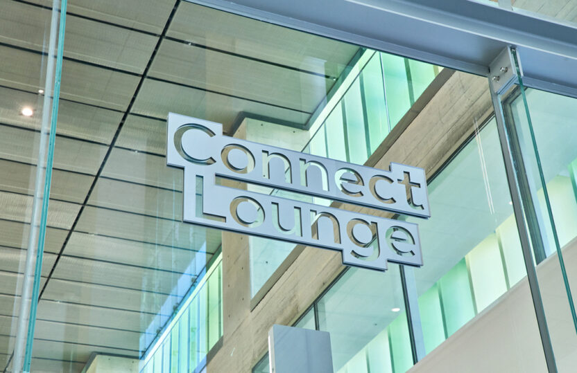 사람을 연결하고 생각을 공유하는 플랫폼, 네이버 커넥트 라운지 2 KakaoTalk 20250311 145831907