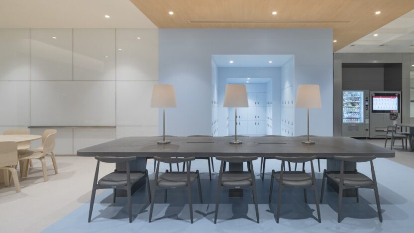 Onion King s College 051