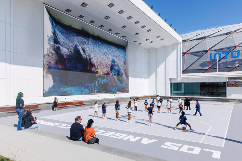 경기장도 월클, 새로 개장한 스타디움 디자인 11 Refik Anadol Living Arena photo by Iwan Baan