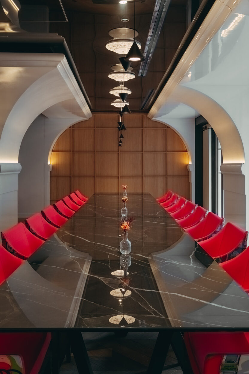 고급 호텔에서 영감을 얻은 공유 오피스, 쿼르크 13 14 1