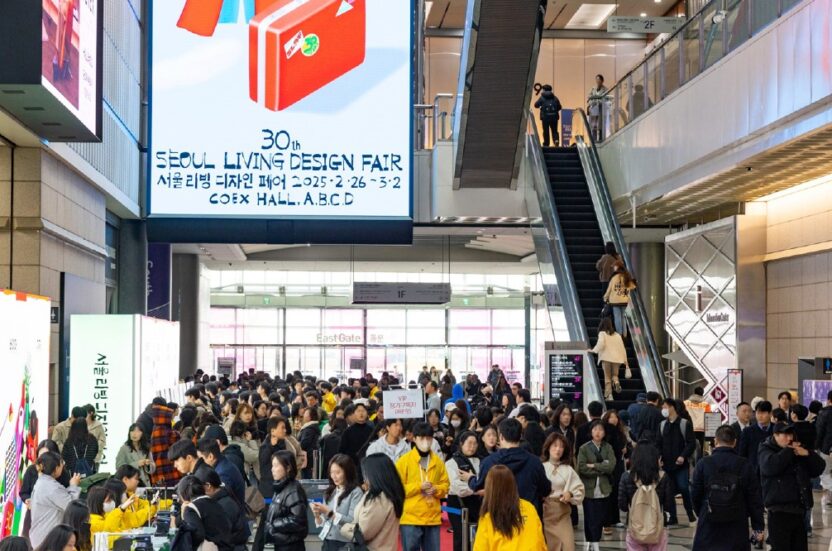 다니엘 아샴이 만든 포커 세트, 그리고 컬렉터블 디자인 20 20 4