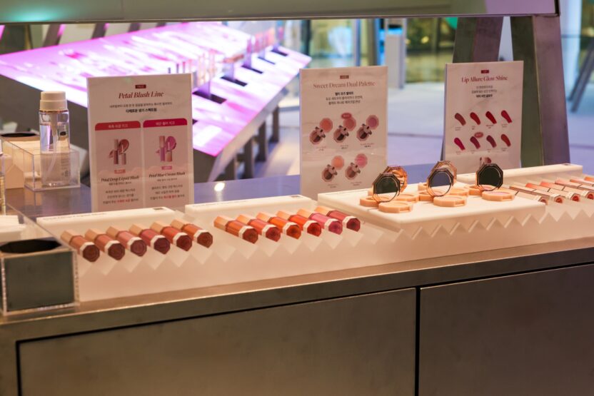 디자인으로 시너지를 창출하는 뷰티 브랜드 서포터, 비더비 7 20250401 062727