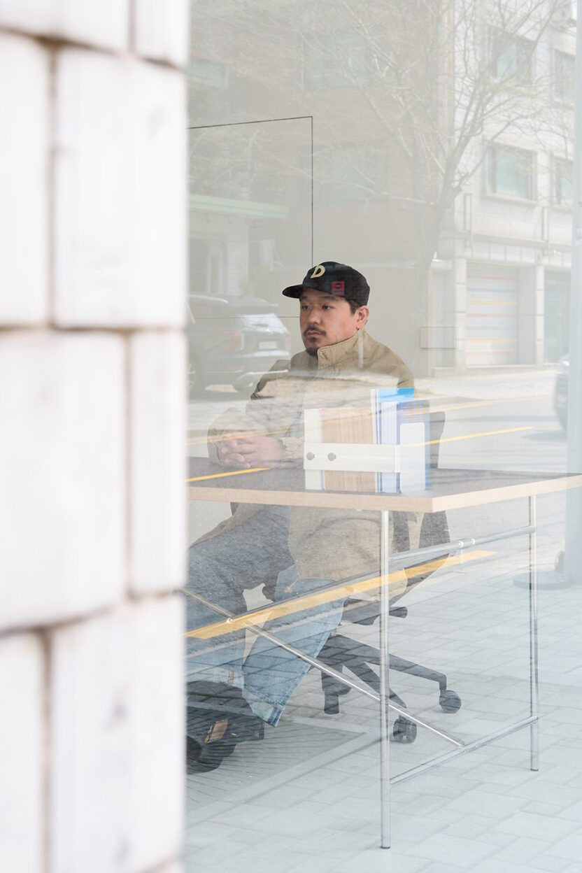 그래픽과 사진 사이를 유영하는, 이상필 1 20250424 064259