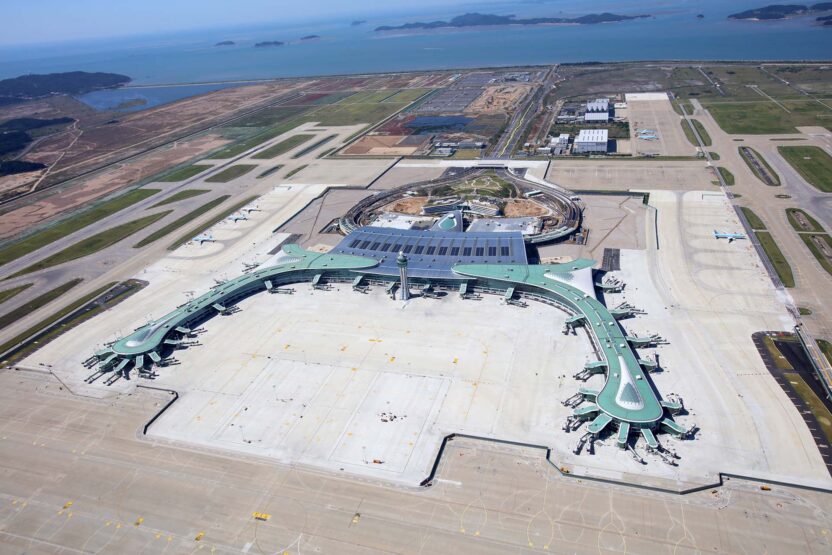 현대와 전통이 조화를 이루는 공항 디자인 16 22 7