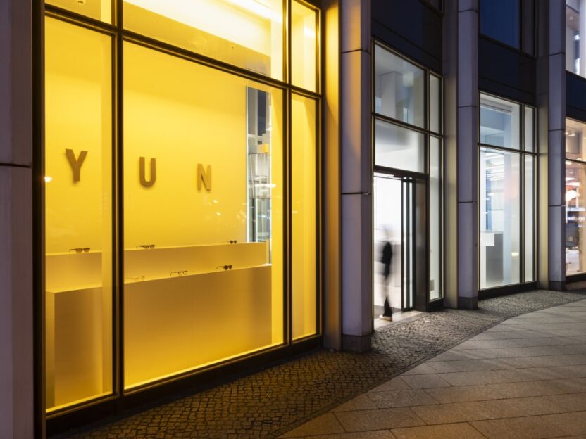 아이웨어 브랜드 ‘윤(YUN)’의 두 번째 챕터 11 250322tm37 1