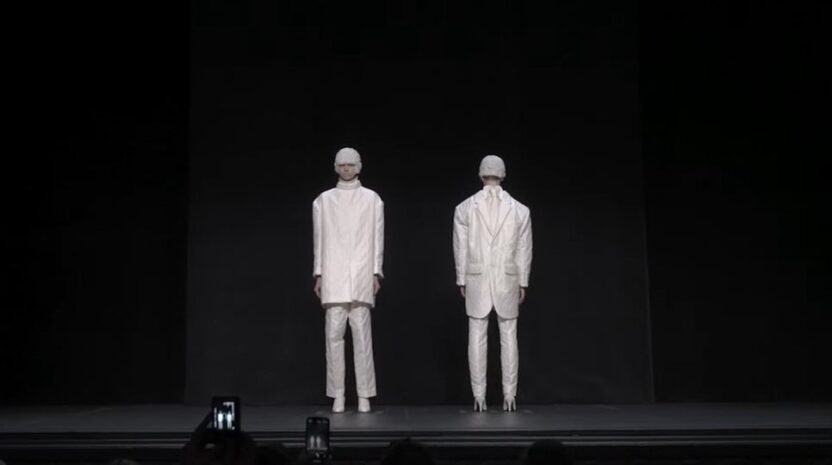 기술과 패션 디자인이 조화를 이룰 때 44 44 1