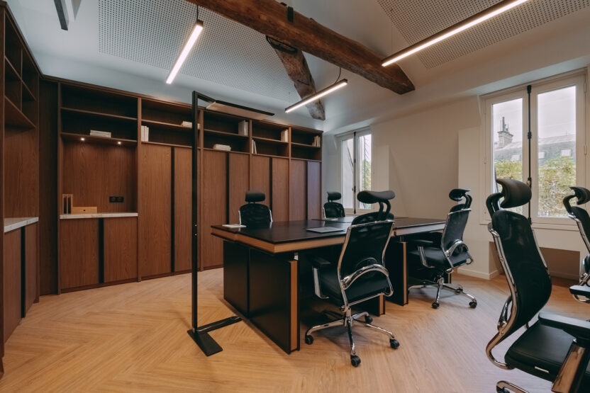 고급 호텔에서 영감을 얻은 공유 오피스, 쿼르크 8 9 3