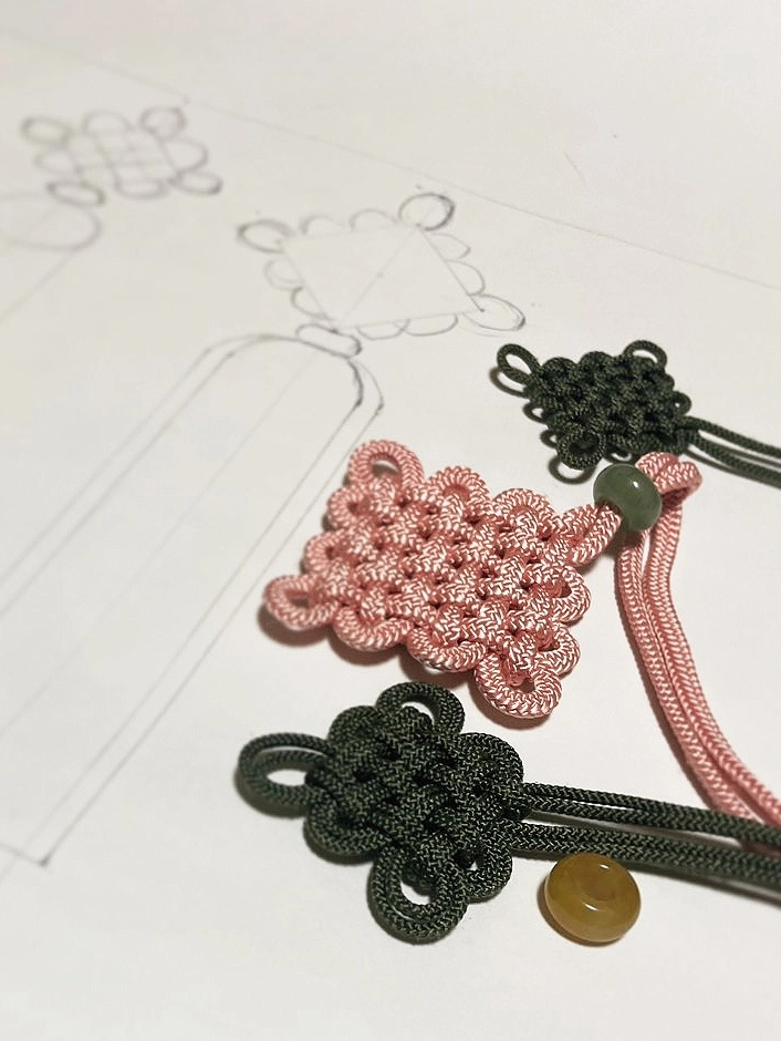 전통과 기술이 만난 특별한 선물 9 976f38b867bcc6b98e469eb47998cb60285bb2c2 706x940 1