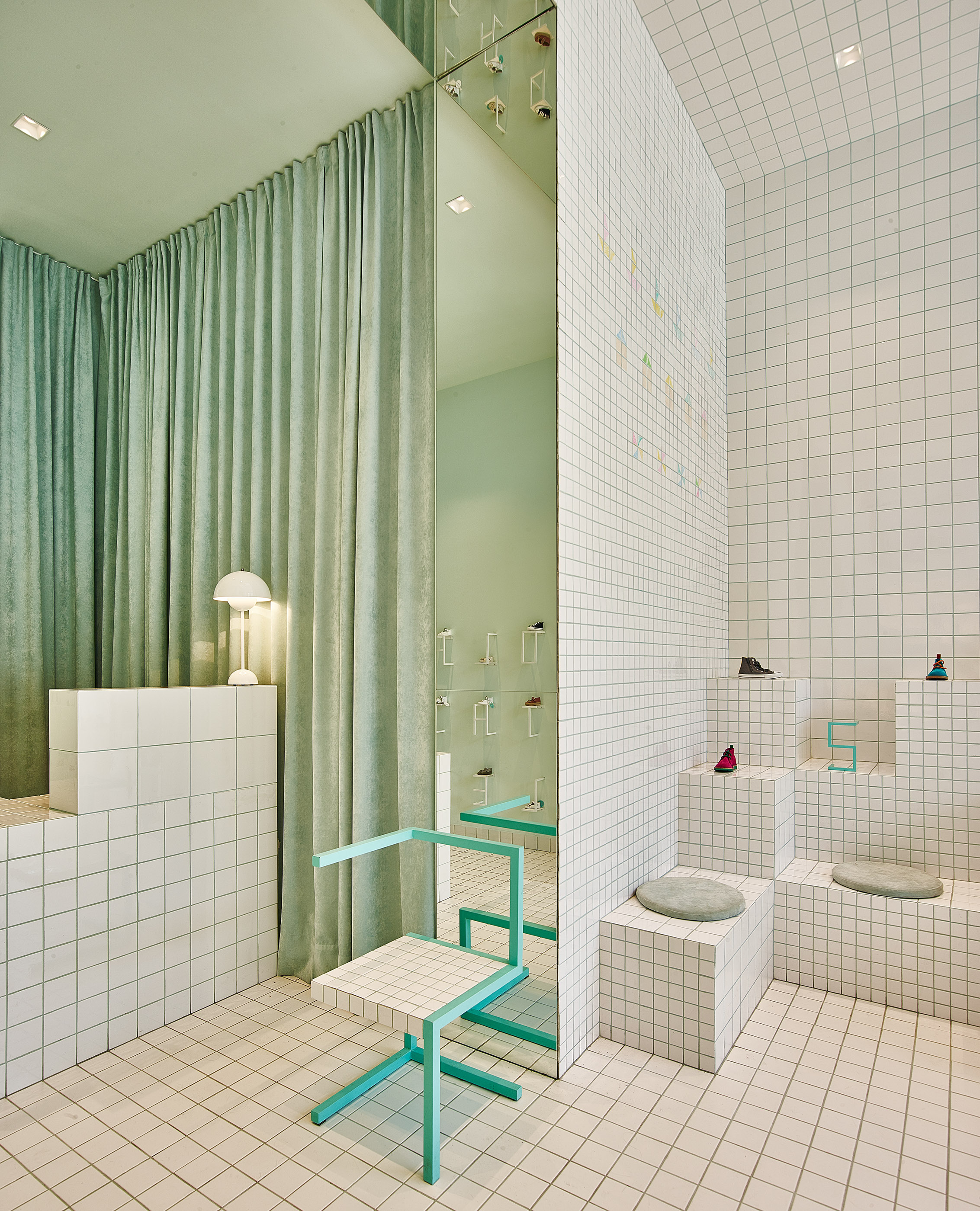 파란 몬스터가 있는 유쾌한 독일 어린이 치과 인테리어 8 Nabito Little Shoes I33573