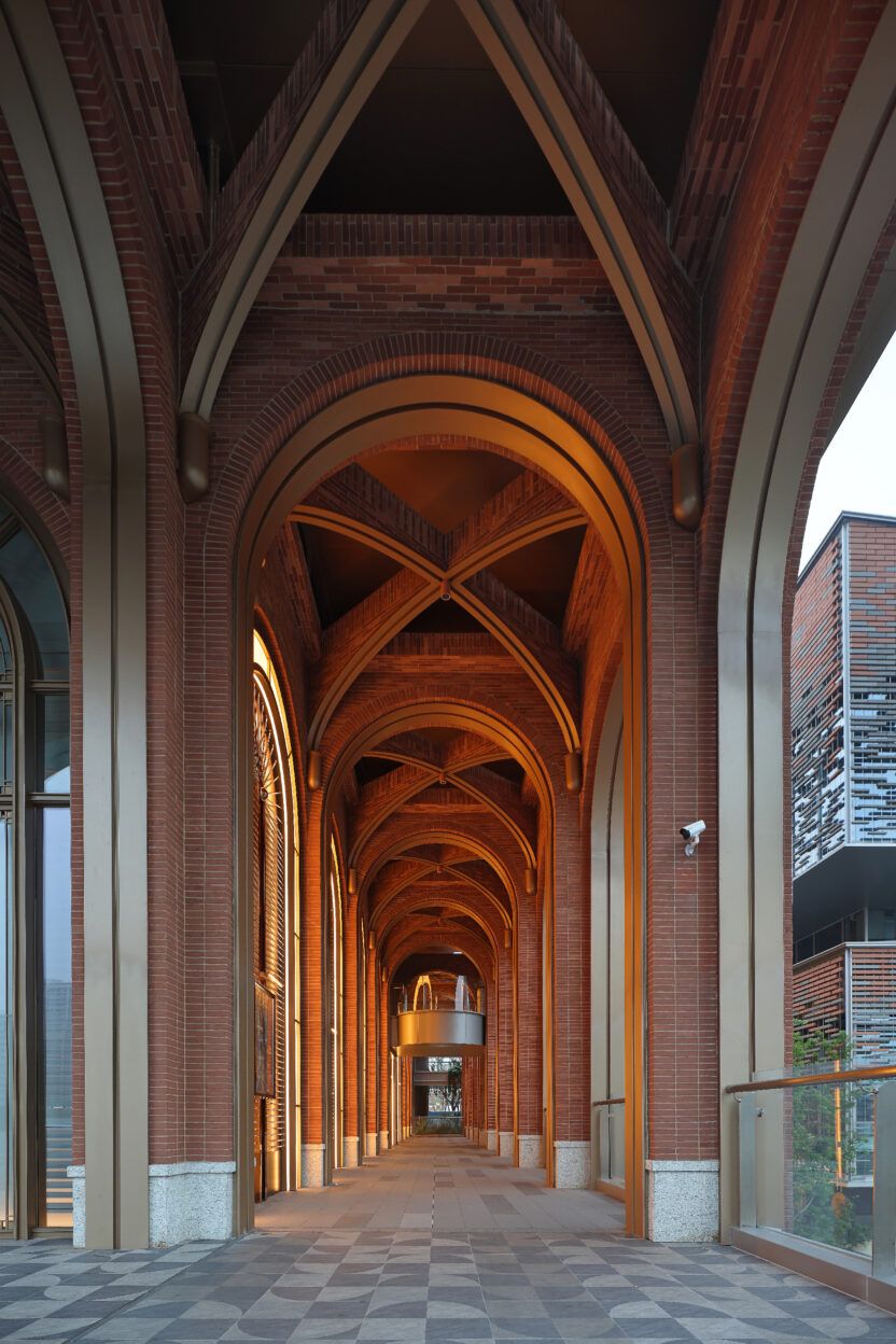 지역 유산을 간직한 복합문화공간, 시티 오브 인스피레이션 8 2 4