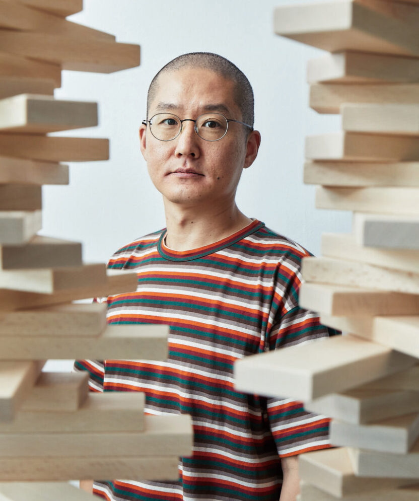 230825000000866 O 856x1024 1