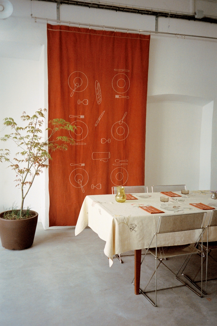 실과 바늘로 감정을 수놓는 텍스타일 아티스트, 사라 에스푀트 2 20250613 050657