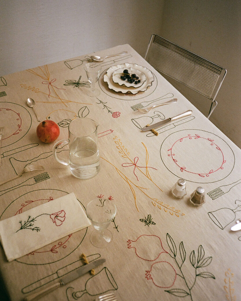 실과 바늘로 감정을 수놓는 텍스타일 아티스트, 사라 에스푀트 3 20250613 050715