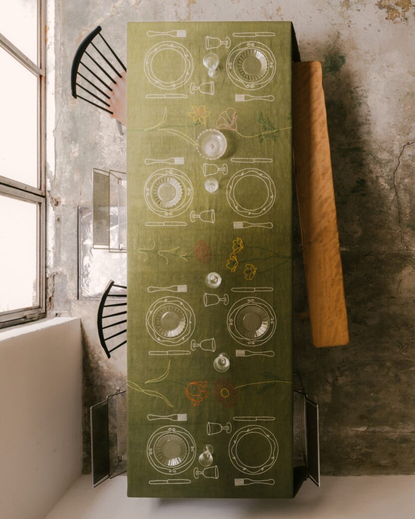 실과 바늘로 감정을 수놓는 텍스타일 아티스트, 사라 에스푀트 7 20250613 051312