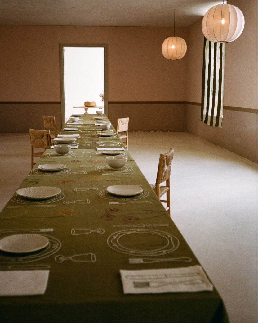 실과 바늘로 감정을 수놓는 텍스타일 아티스트, 사라 에스푀트 13 20250613 051717