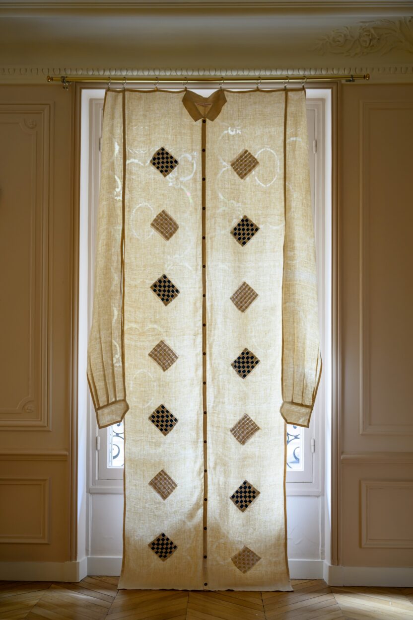 실과 바늘로 감정을 수놓는 텍스타일 아티스트, 사라 에스푀트 14 20250613 051815