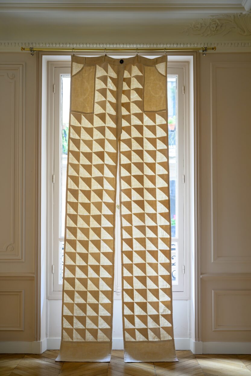 실과 바늘로 감정을 수놓는 텍스타일 아티스트, 사라 에스푀트 15 20250613 051818