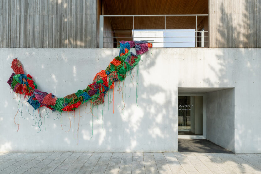 보테가 베네타가 인트레치아토로 엮어가는 세계 1 250619 BOTTEGA VENETA 300dpi 10