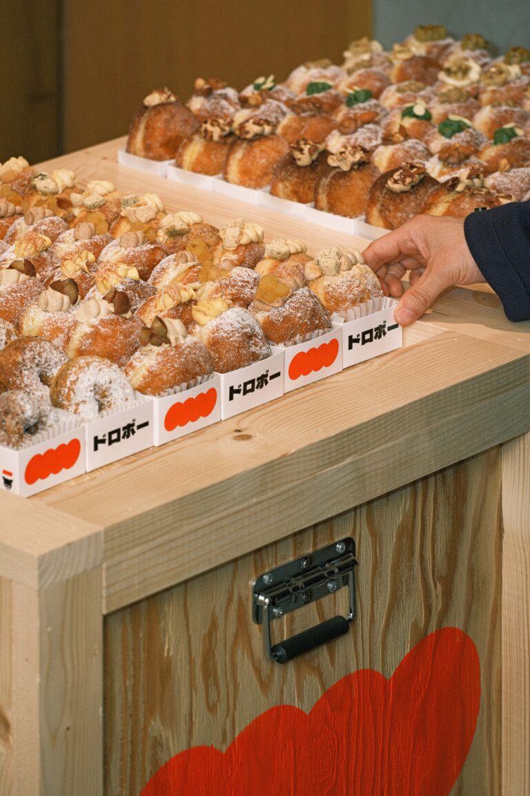 이토록 힙한 도넛 매장, 도로보 도넛 10 이토록 힙한 도넛 매장, 도로보 도넛