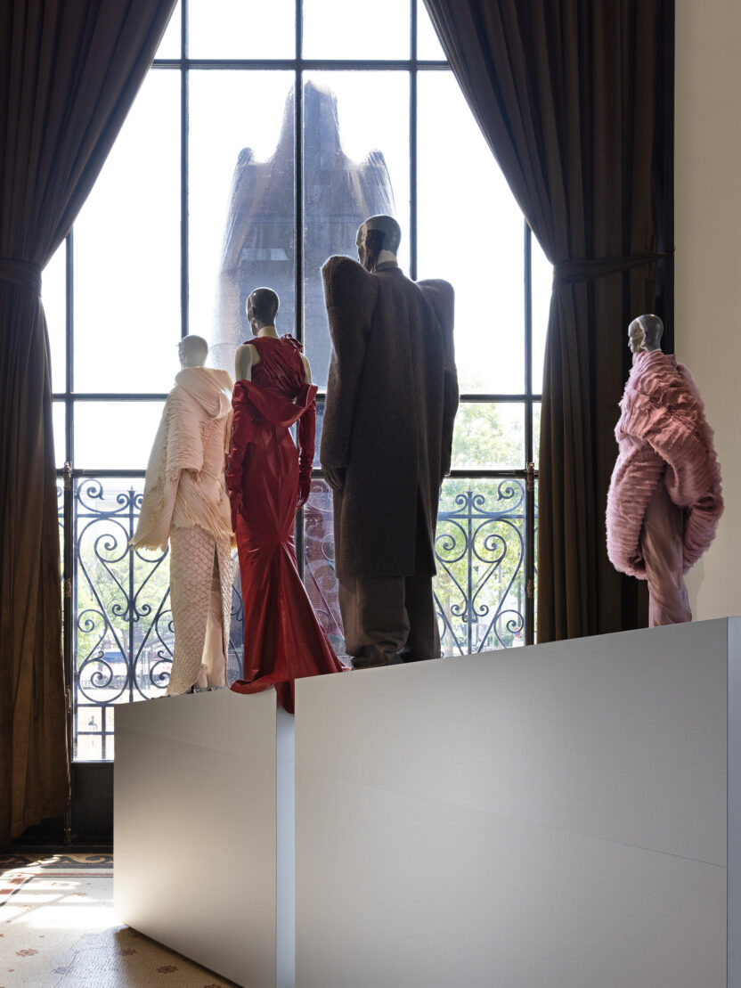 릭 오웬스, 사랑과 저항의 신전을 짓다 12 14 1 1