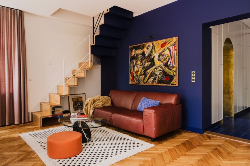 클래식한 공간에 대담한 개성과 위트를 더한 폴란드 아파트 9 imgi 102 04 in wonderland krakow apartment lessness studio photo zasoby stud