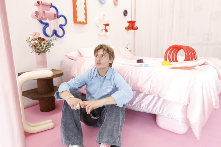 암스테르담 캐널하우스에서 만난 구스타브 웨스트만