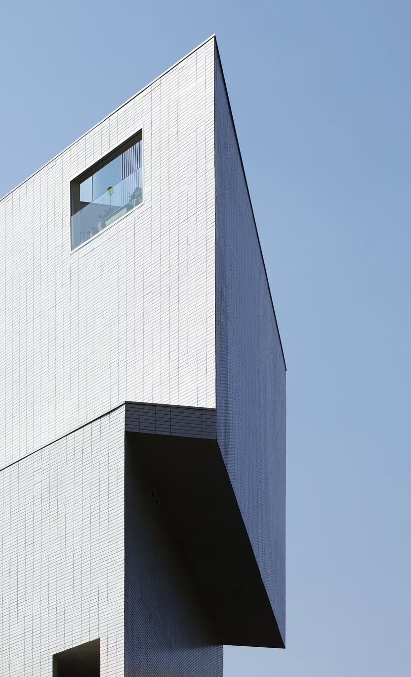 b2125c00 9897 4dbc 8af8 39abf94c4d6f 16A02 title 01 1