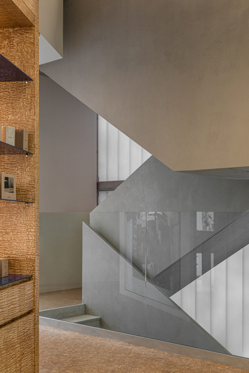 2406 MOC NOCLAIM JPEG FIN 19