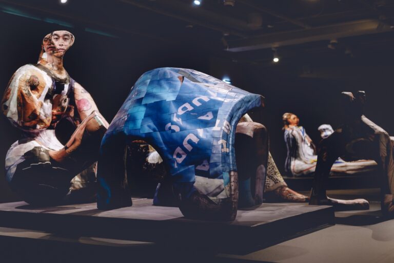 LG유플러스가 현대미술가와 손잡은 이유는?